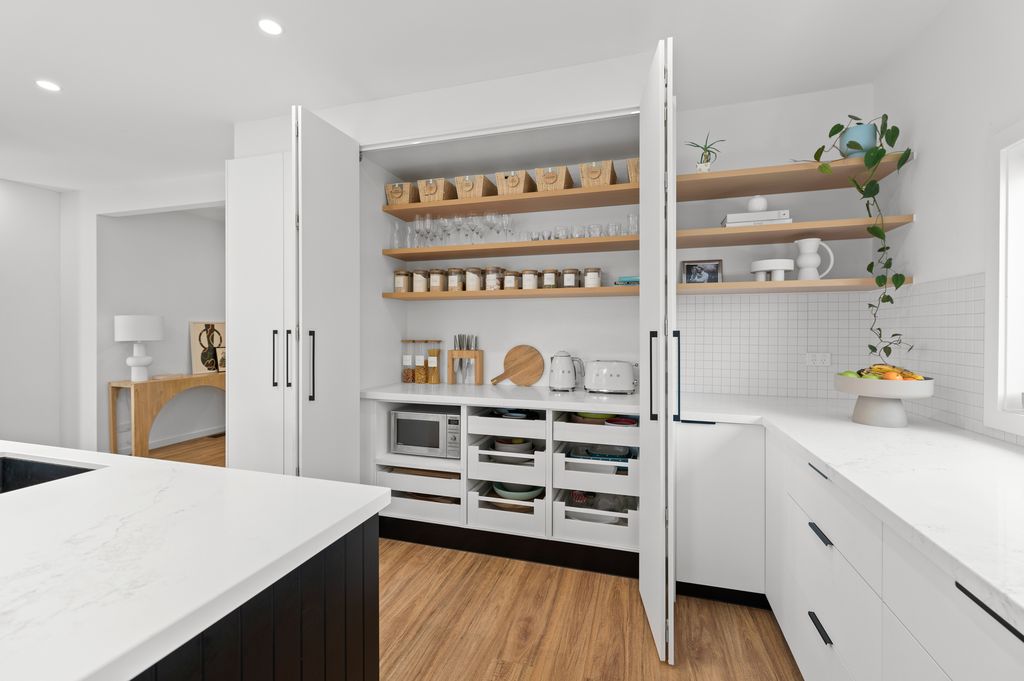 Kitchens U Build internal pantry